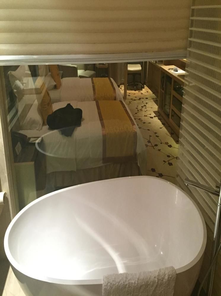 Hongshan Hotel Ухань Экстерьер фото